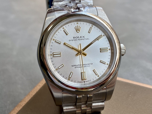 激安ロレックス背面デザイン